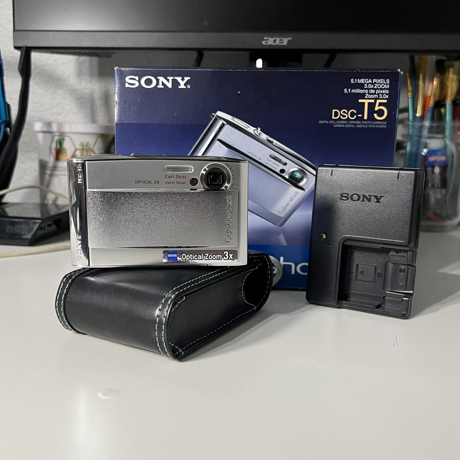 Sony Cybershot Digital Point and Shoot 