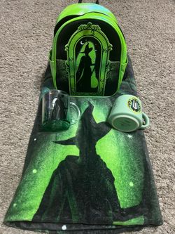 Preloved wicked bundle
