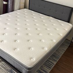 King Size Matress In Great Condition. 