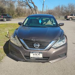 2016 Nissan Altima Automatic 2.5