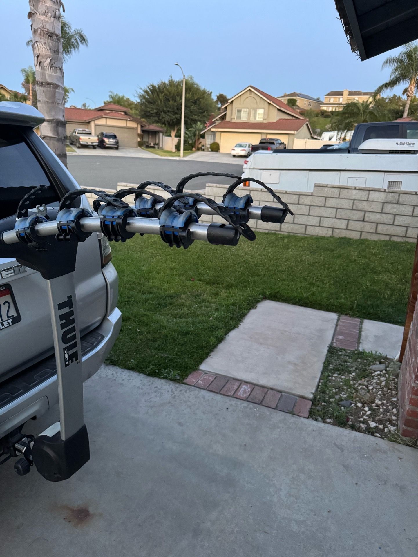 Thule Helium 4 Bike Hitch Rack – Premium Aluminum Rack