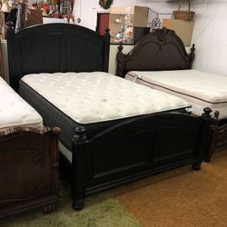Queen bed king bed