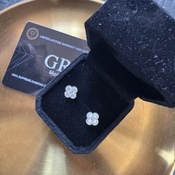 1.2ct Moissanite Clover Earring Brand New With Certificate 