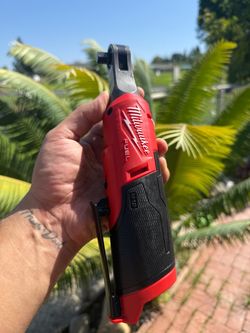 Milwaukee m12 3/8 ratchet