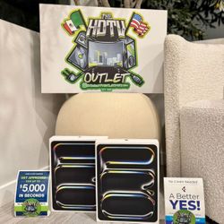 13” Apple iPad Pro m4 Chip WiFi cellular unlocked 256gb with Oled floor model display 