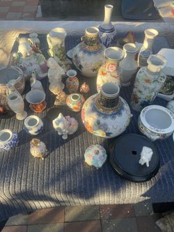 Various Ceramics / Chinese Pots & vases hand painted 