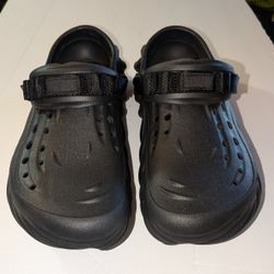 Echo Crocs Mens Size 10, Women's Size 12