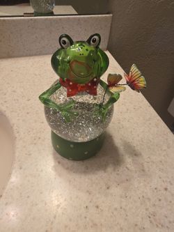 Frog globe/night light