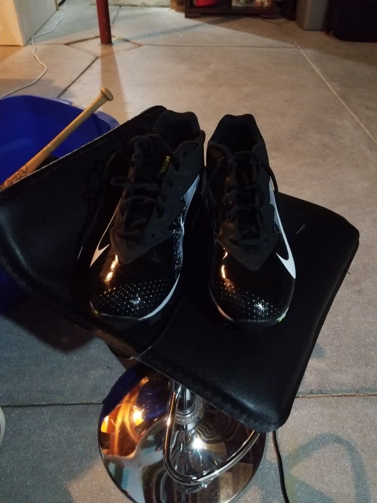Vapor Cleats Like new
