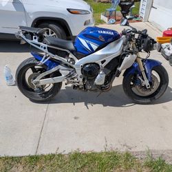 2001 Yamaha Yzf R1