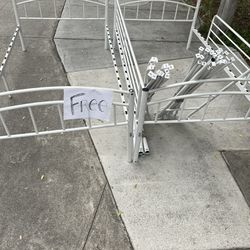 Free Twin Beds/bunk Beds. Curb Alert