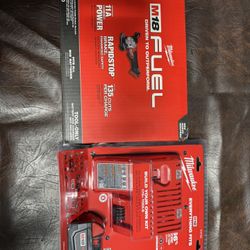 Milwaukee Grinder Charger And Battery Kit