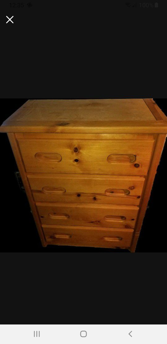 Solid Wood Dresser 4 Drawers