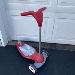 Scooter   Radio Flyer or Pink Dazzle 