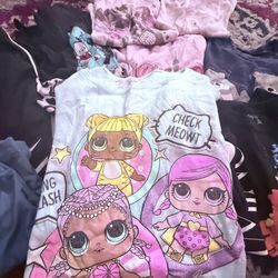 Girl Clothes
