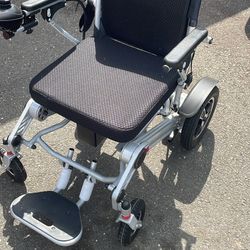 Vive Mobility Power Wheelchair