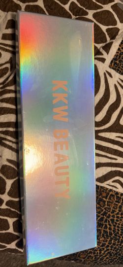 KKW MAKEUP SET
