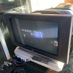 32in LG SuperSlim WideScreen CRT HDTV 