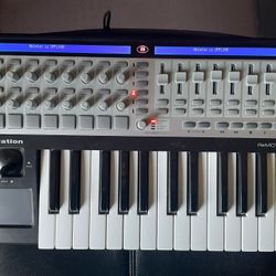 Novation RemoteSL 25 usb MIDI Controller