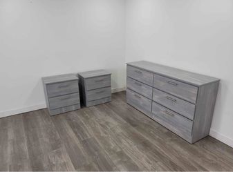 Dresser and 2 nightstands - Cómoda y 2 mesitas de noche
