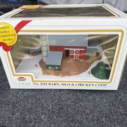 N gauge train Buildings