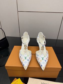 LV Womenโs Heels With Box 2026 New