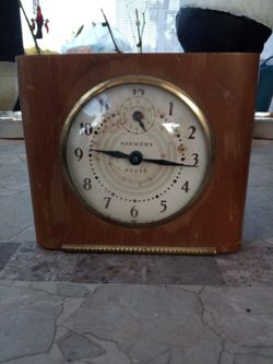 Vintage H H A R M O N Y House Wind Up Alarm Clock. Late 40s Early 50s