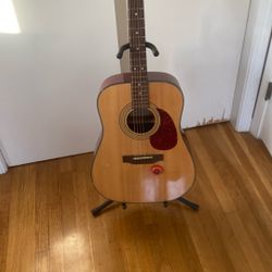 Acustic Guitar  Cort 