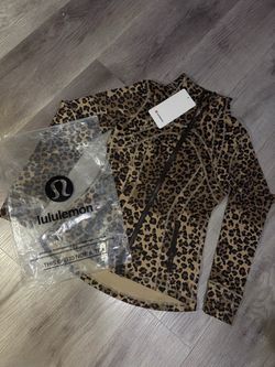 🐆 Lululemon Leopard Print Zip-Up Jacket 🖤🤎