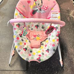 Disney Baby Slip Resistant Vibrating Infant Baby Bouncer