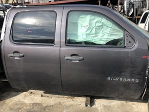New And Used Truck Parts For In Glendale Ca Offerup 2007 2017 Chevy Silverado Parts For In Los Angeles Ca