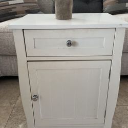 Night Stand With Drawer And Storage White 