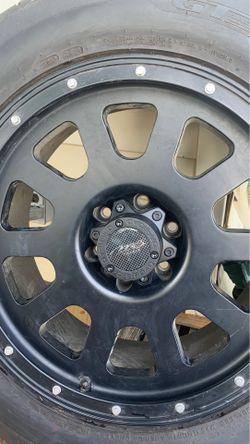 275/55/20 brand new tire with MB off road rim