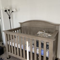 Convertible Crib 
