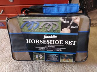 Brand New Horseshoe Set