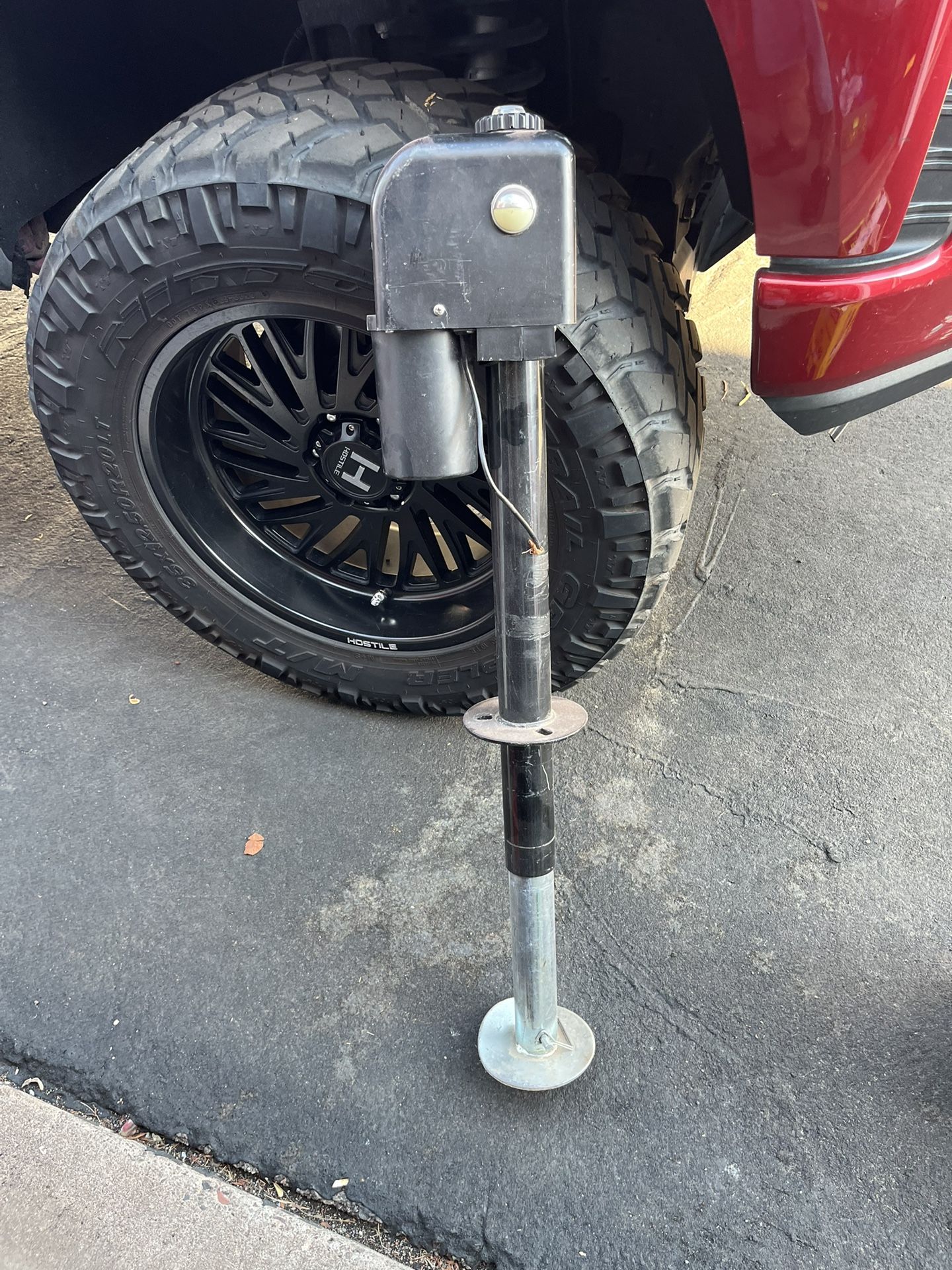 Automatic RV Jack