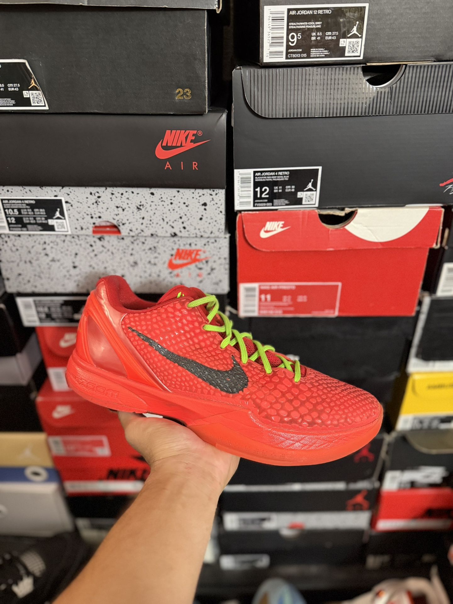 Kobe 6 Protro Reverse Grinch size 12 USED But Clean