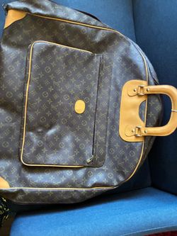 Limited time  :$650 !!!!about  $800 off LV Travel Bag