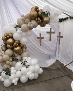 Balloon Arrangements For Any Event!