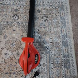 leaf blower