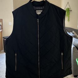 New Men’s Black Puffer Vest Size 2XL