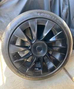 1 Spare 20” Tesla Model Y OEM Induction Wheel Rim Tire TPMS! Good Replacement or Emergency Spare!