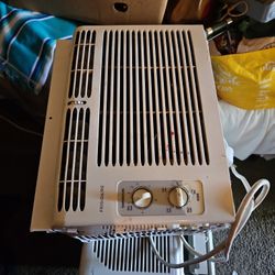 Windows AC Works Fine And Dandy