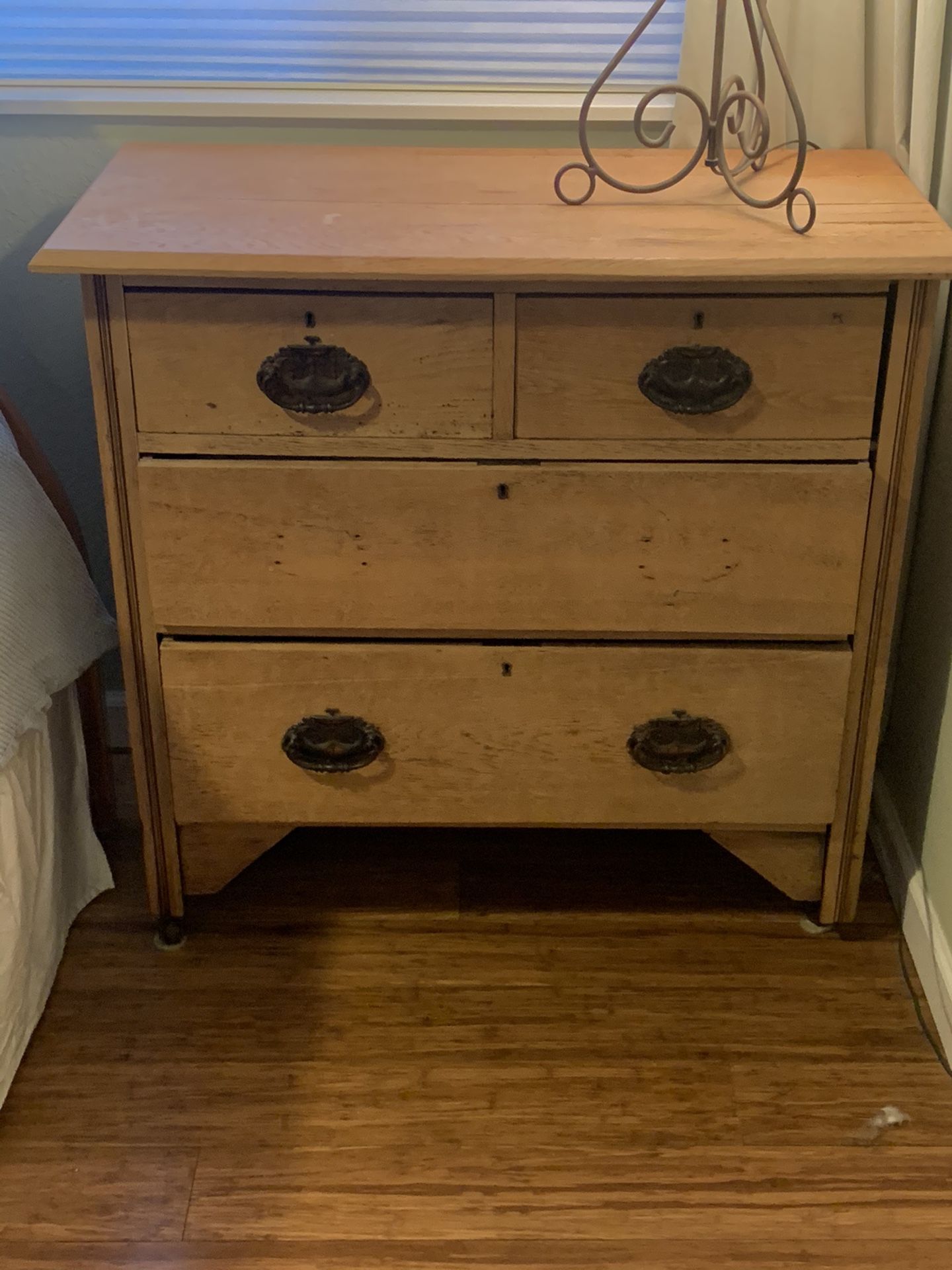 Antique 3 drawer dresser—FREE if you pick up