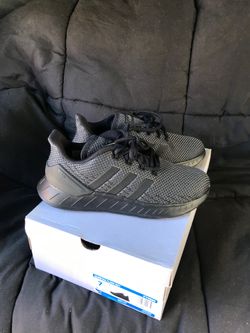 New adidas shoes size 7