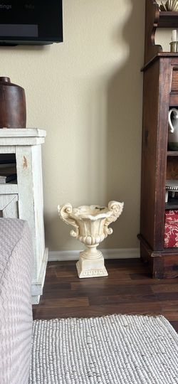 Antique Roman Urn