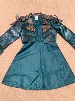 Uma costume size 7/8