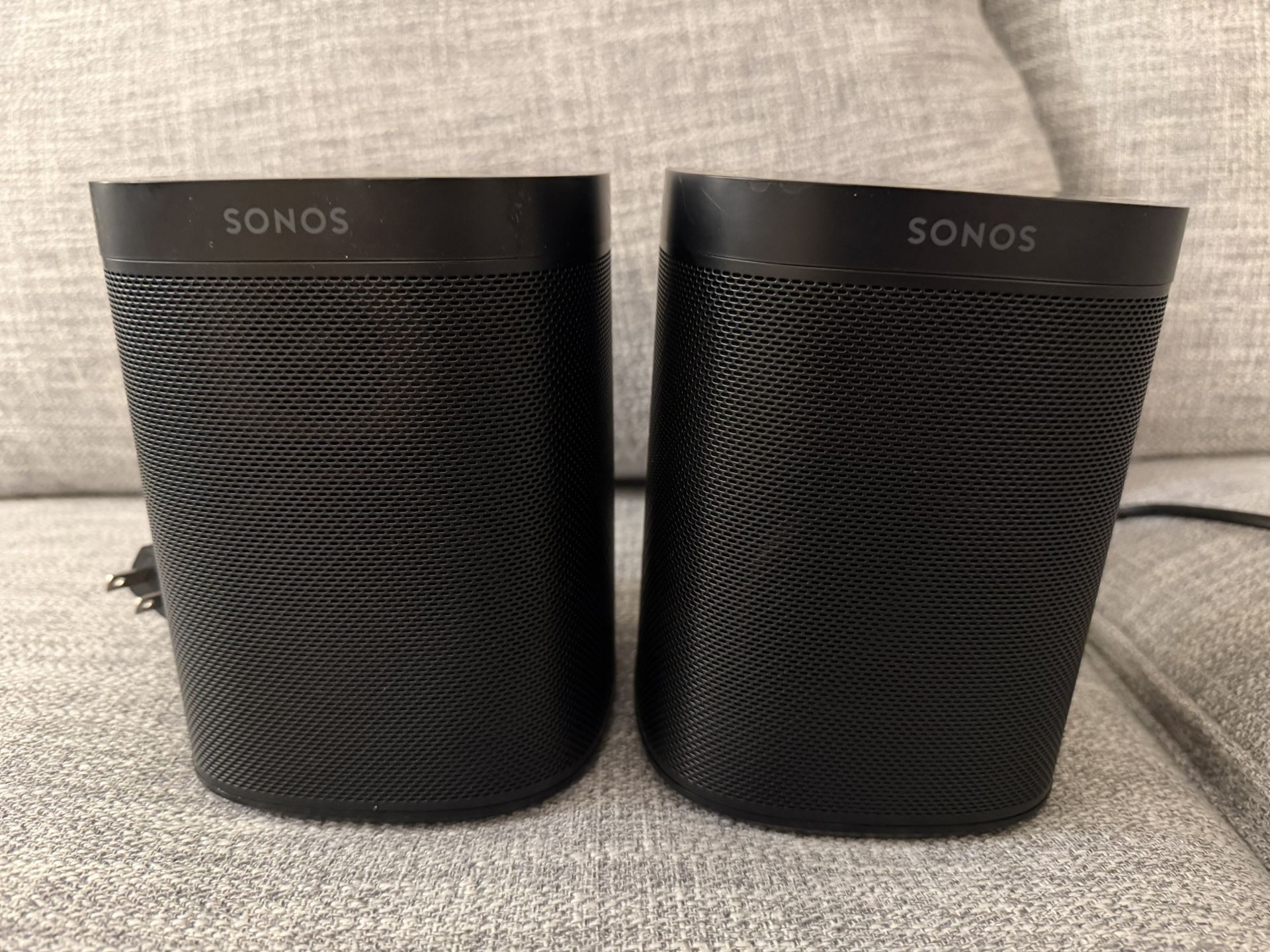 2 Sonos One Black Excellent Condition