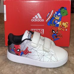 adidas Unisex-Child Advantage Tennis Shoe