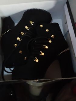 Ladies Shoes Brand New Size 7 - 7.5, 15$ & 20$ Each